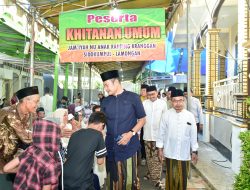Bupati Lamongan Hadiri Khitanan Massal Tahunan Oleh Masyarakat Kranggan