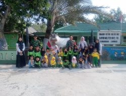 Edukasi Dalam Pengenalan TNI, Siswa Siswi TK Kaliwates Kunjungi Koramil 0812/05 Kembngbahu