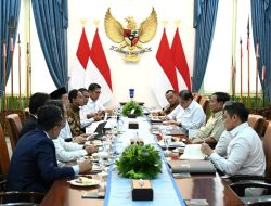 Rapat Terbatas, Presiden Prabowo Pimpin Bahas Akselerasi Pertumbuhan Ekonomi Dan Tekankan Percepatan Program Prioritas Nasional