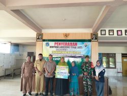 Pastikan Tepat Sasaran, Babinsa Koramil 0812/02 Deket Dampingi Pembagian BLT DD