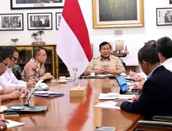 Rapat Tertutup, Presiden RI Bersama Menteri Kabinet Merah Putih di Istana Merdeka