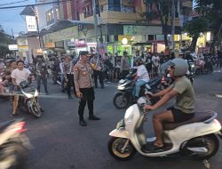 Polsek Lamongan Kota Laksanakan Pengamanan Nobar Liga II Persela Lamongan vs Persiku Kudus di Videotron Pemkab Lamongan