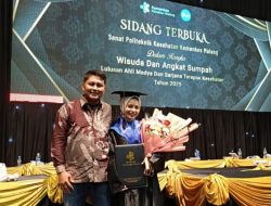 Lulus Cumlaude, Wanita Asal Jombang Hadiahkan untuk Sang Suami Prajurit TNI