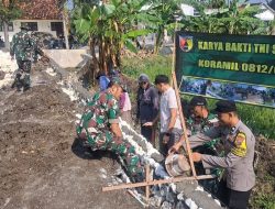 Koramil 0812/01 Kota Lamongan Gelar Karya Bakti Pencegahan Erosi di Desa Sendangrejo
