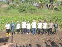 Polres Lamongan Turut Serta Aksi Jumat Bersih Sungai Bengawan Njero, Wujud Nyata Peduli Lingkungan