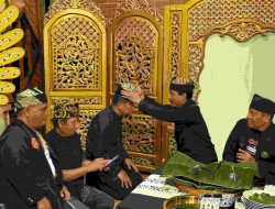 Budaya Satukan TNI dan Rakyat: Danrem 083/Baladhika Jaya Resmi Jadi Anggota Kehormatan KOPAT Banyuwangi
