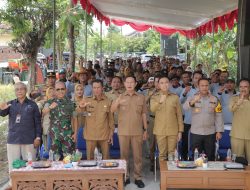 Kapolres Lamongan Hadiri Panen Raya Padi Inbrida Di Desa Sidomukti Kecamatan Kembangbahu