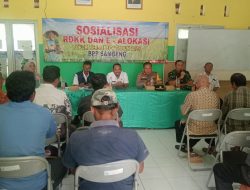 Danramil 0812/08 Bersama Muspika Sambeng Gelar Sosialisasi HET Pupuk Bersubsidi. 