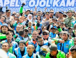 Kapolri Pimpin Apel Bersama 4.425 Ojol Jogo Jatim, Gubernur Khofifah Apresiasi Sinergi Jajaran Kepolisian Bersama Ojol Jaga Kamtibmas di Jawa Timur