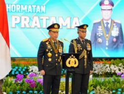 Kapolri Pimpin Upacara Penganugerahan Tanda Kehormatan Bintang Bhayangkara Pratama