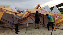 Polres Lamongan Bantu Evakuasi Kejadian Puting Beliung di Lapangan Gajah Mada