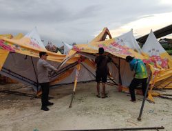 Polres Lamongan Bantu Evakuasi Kejadian Puting Beliung di Lapangan Gajah Mada