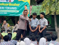 Ipda Purnomo Kanit Binpolmas Polres Lamongan Gelar Binluh Kenakalan Pelajar di SMPN 1 Tikung