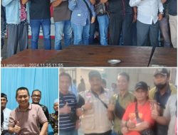 Keluarga Besar H Toni Hartono Dan Ibu Ratna Shonda Membagikan Bingkisan THR Kepada Awak Media On Line Maupun Cetak Lamongan