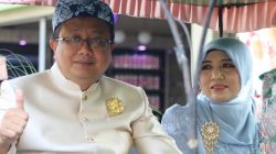 Gebyar Hari Jadi Lamongan ke-457, Ketua DPRD Lamongan Sapa Warga Saat Kirab