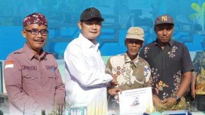 Bupati Lamongan Serahkan Bantuan Alsintan Secara Simbolis Wujud Ketahanan Pangan dan Sosial