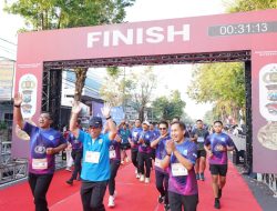 Meriahkan HUT Bhayangkara Ke 80, Dandim 0808/Blitar Bersama Jajaran Forkopimda Ikuti Bhayangkara RUN 2026