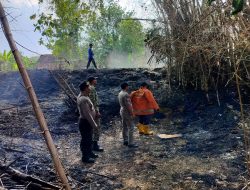 Polsek Kedungpring Gerak Cepat Tangani Dua Kebakaran Lahan. 